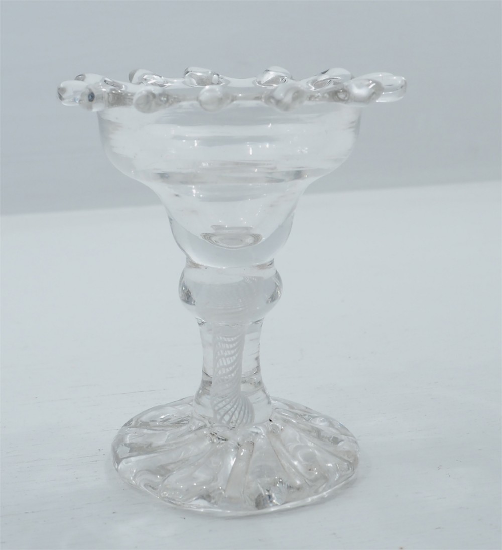 18th CENTURY OPAQUE TWIST SWEETMEAT DISH