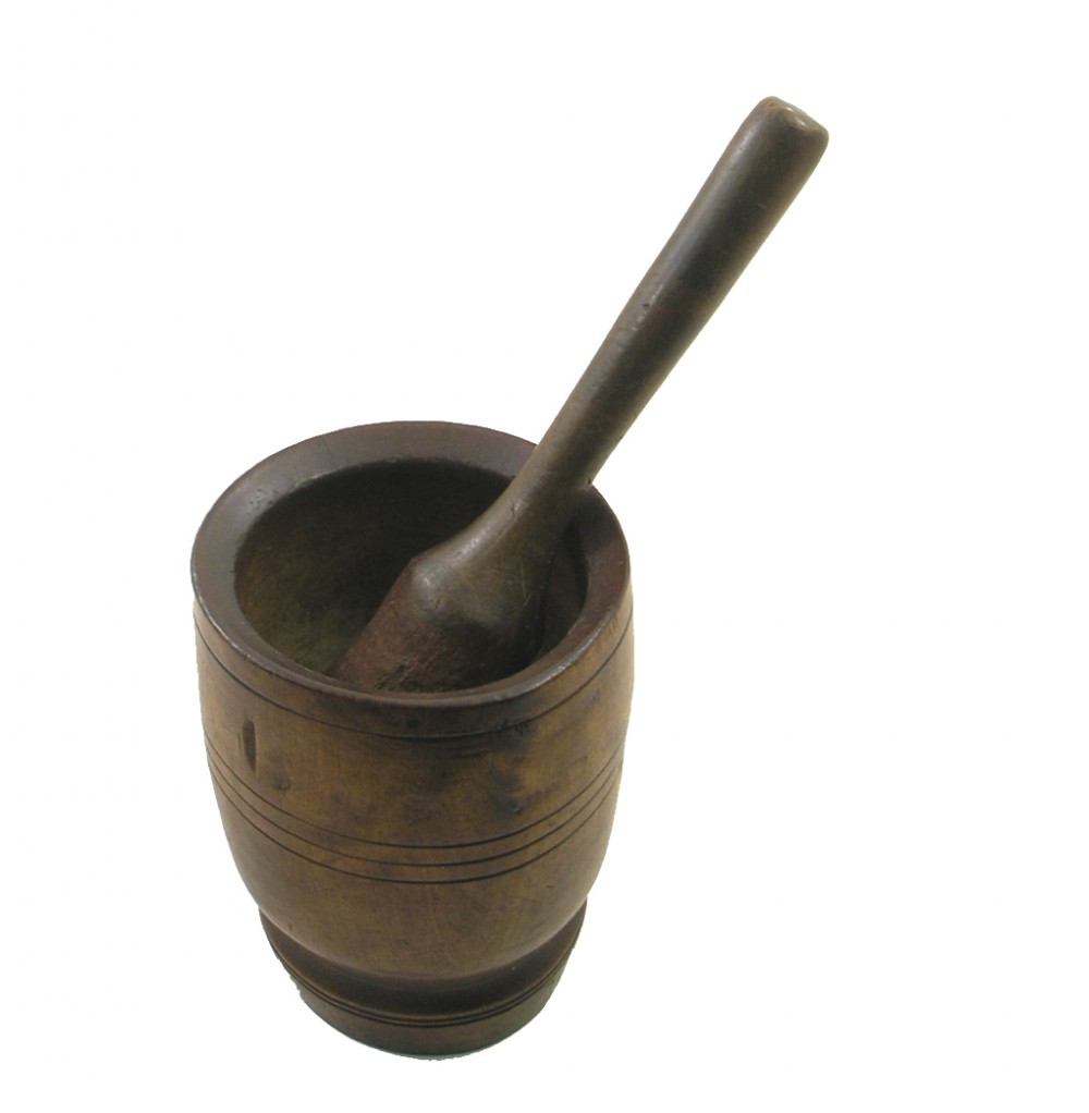FINE 18th CENTURY WALNUT MORTAR & PESTLE. C. 1770