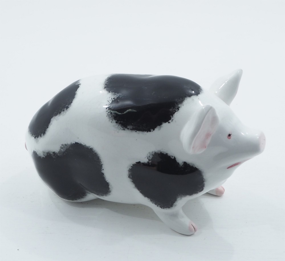 SCOTTISH WEMYSS WARE BLACK & WHITE PIGLET