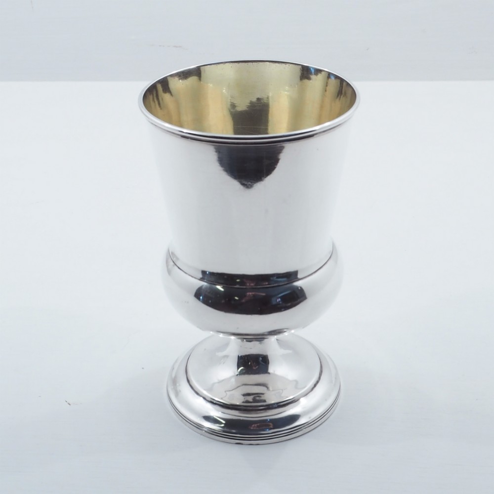 FINE GEORGIAN SILVER DRINKING TANKARD