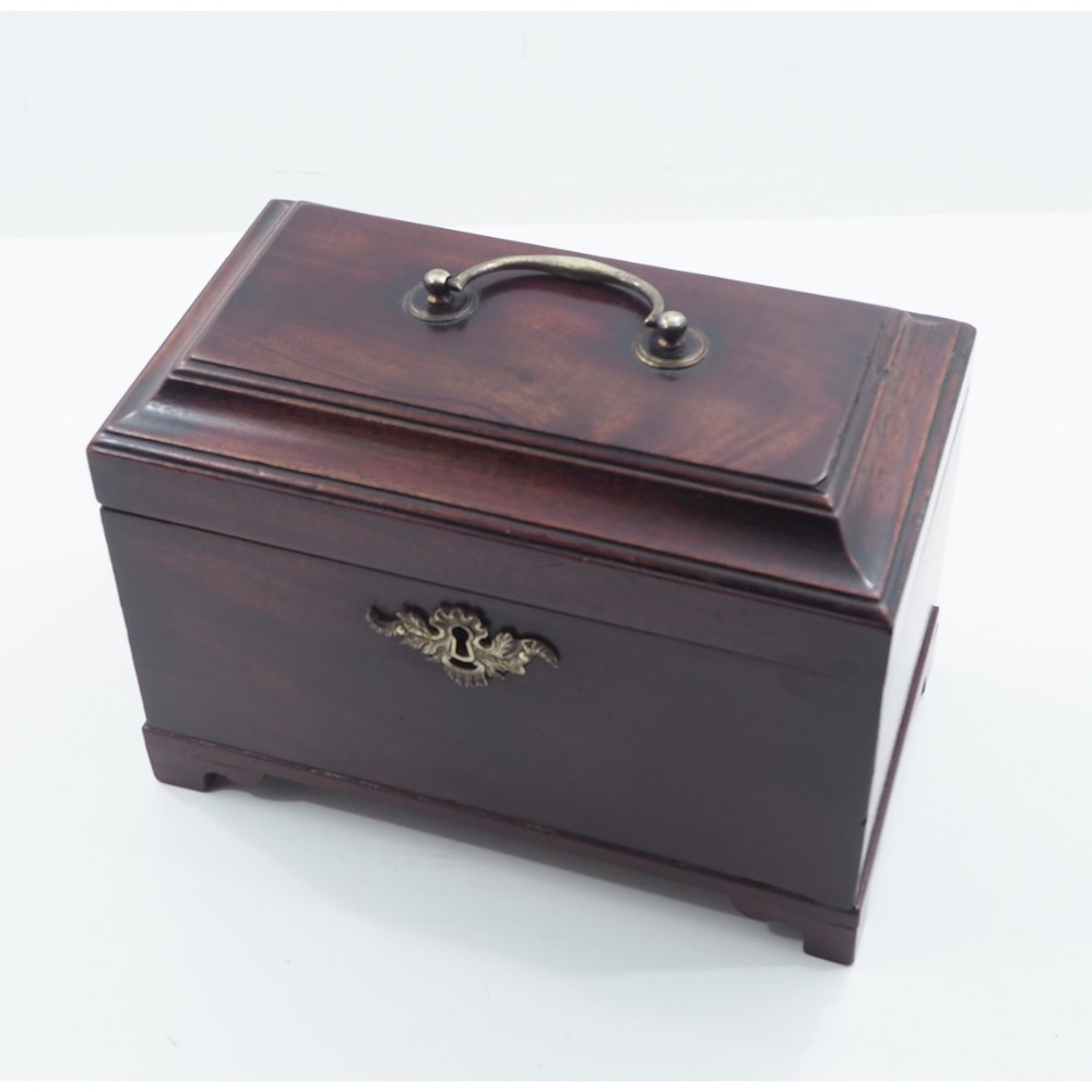 GEORGE III MAHOGANY TEA CADDY. SECRET DRAWER. 
