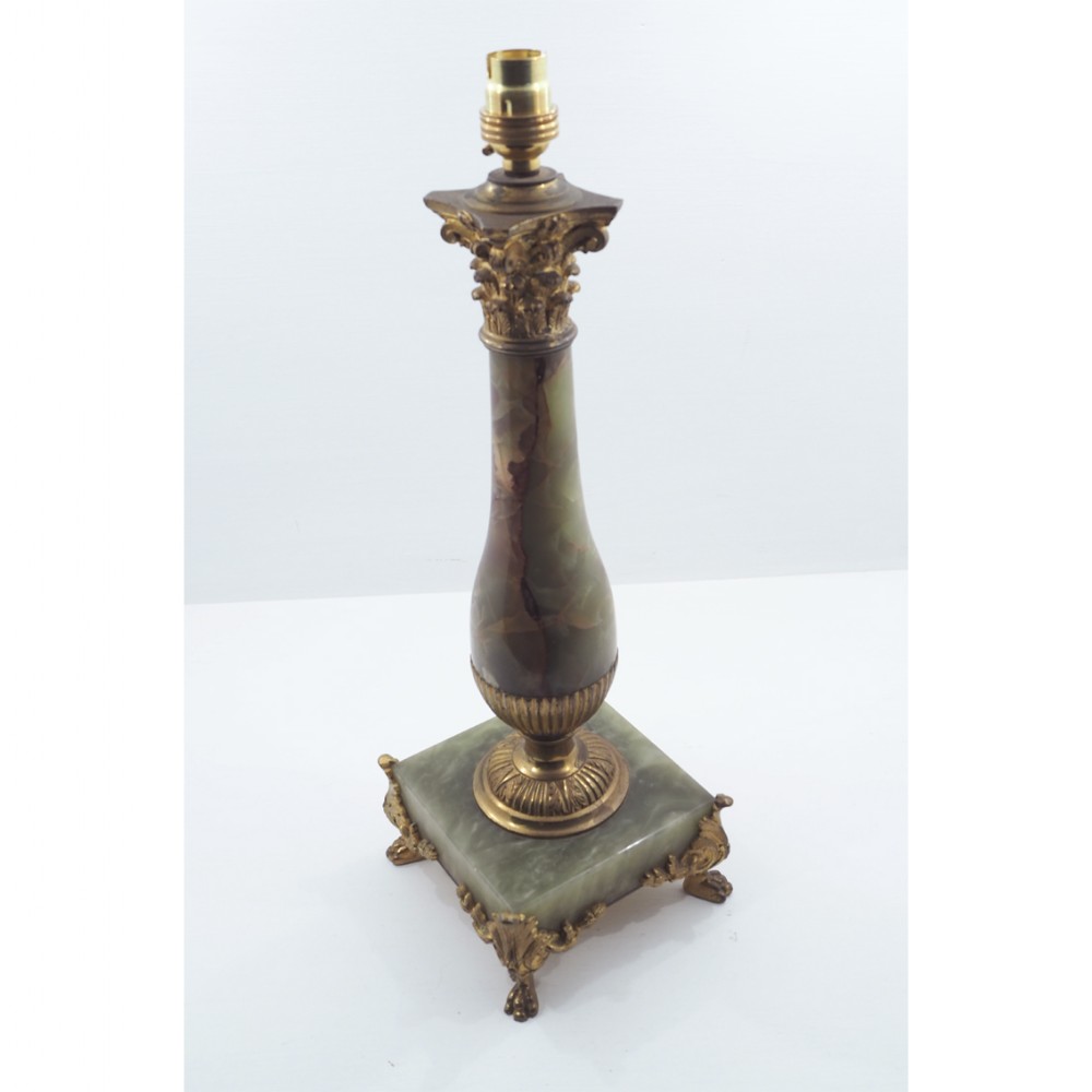 VICTORIAN MARBLE AND GILDED METAL LAMP