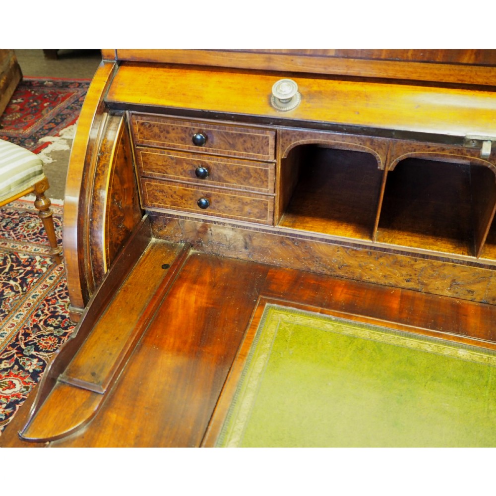 SMALL GEORGIAN MAHOGANY CYLINDER BUREAU View VII