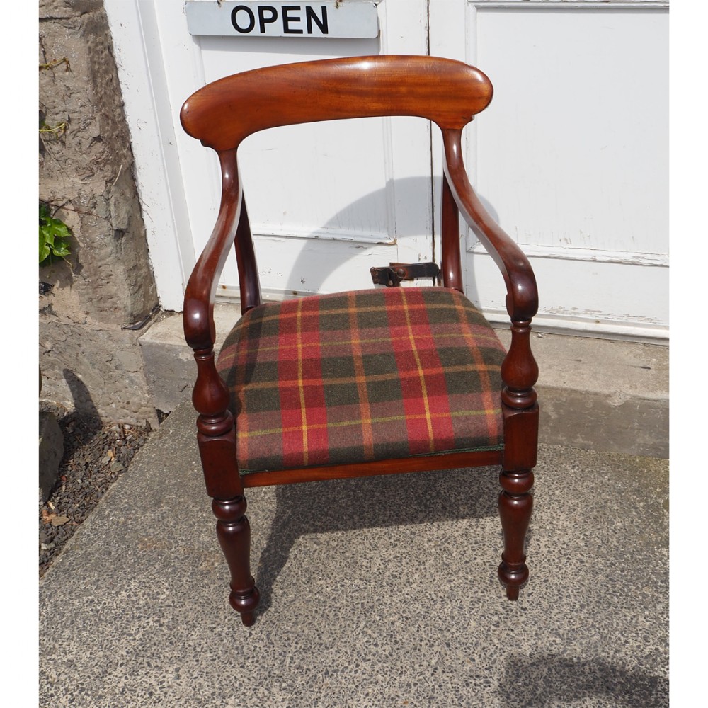 VICTORIAN SCOTTISH MAHOGANY DESK CHAIR