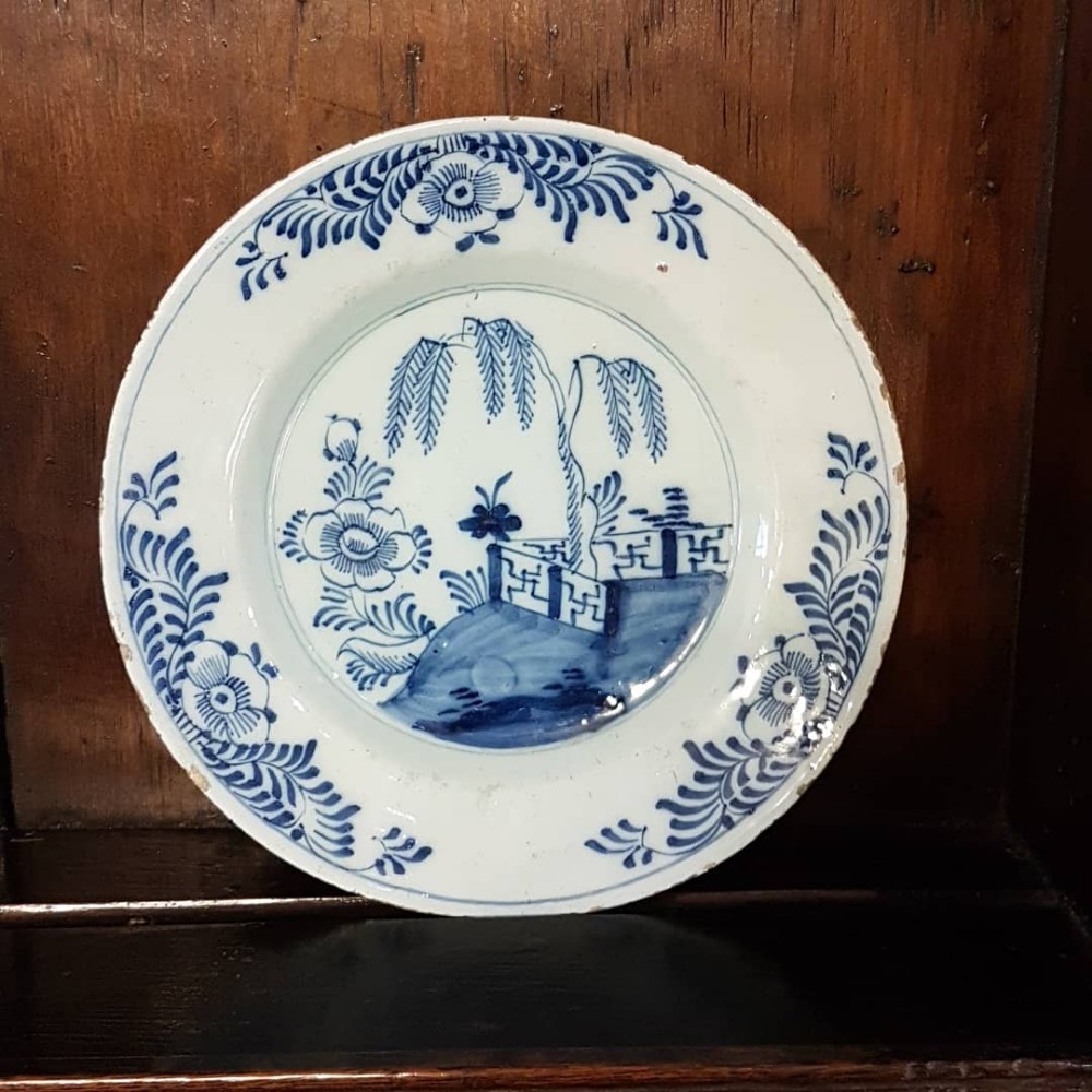 GOOD 18th CENTURY ENGLISH DELFT PLATE