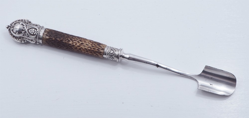 VICTORIAN SILVER MOUNTED STILTON SCOOP