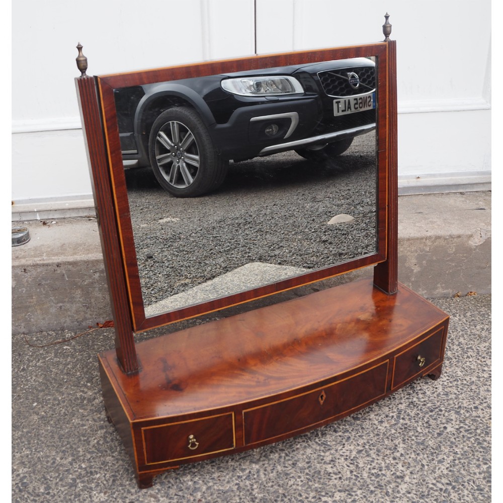 GEORGIAN SCOTTISH MAHOGANY DRESSING MIRROR