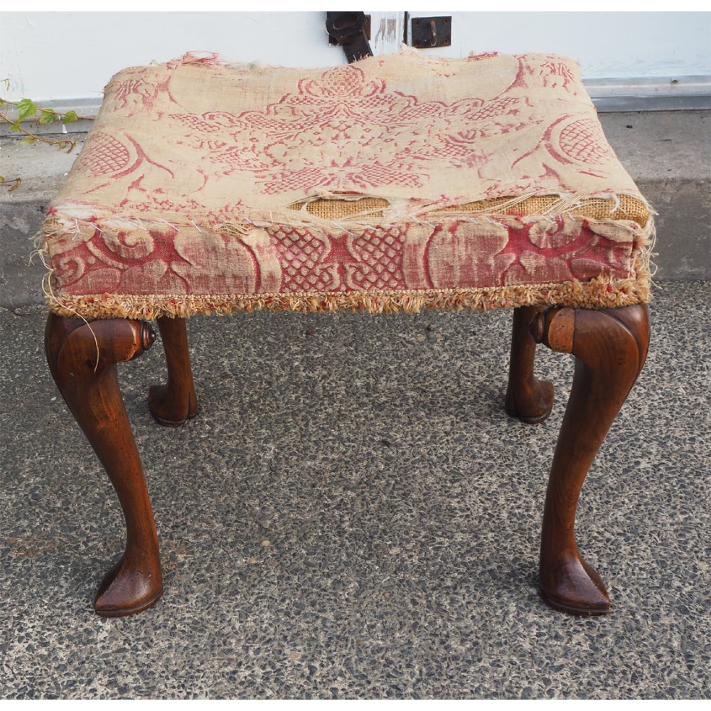 SUPER QUEEN ANNE STYLE WALNUT STOOL