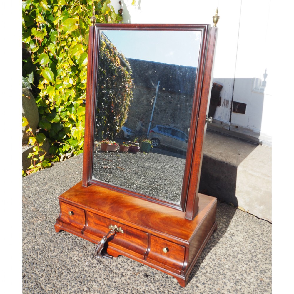 FINE 18th CENTURY MAHOGANY TOILET MIRROR