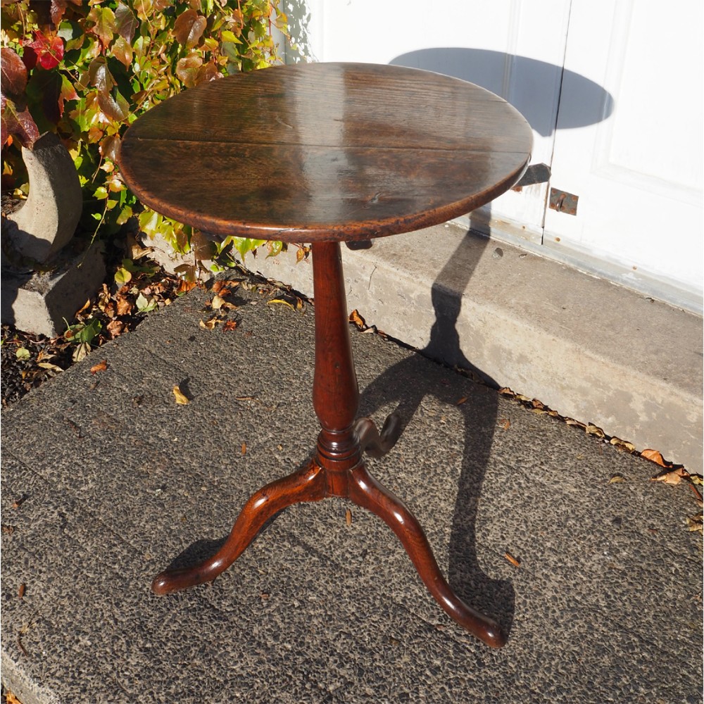 18th CENTURY OAK TILT TOP TRIPOD TABLE
