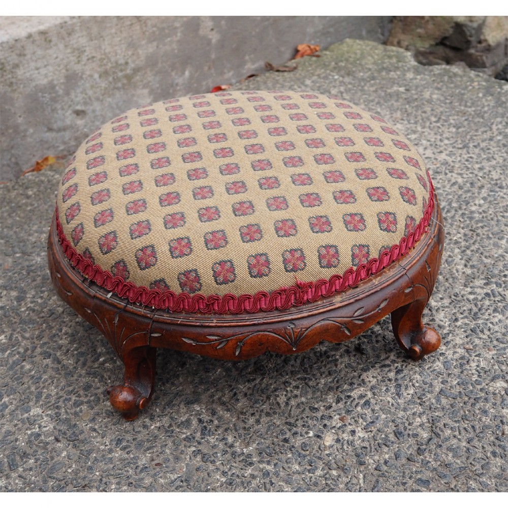 VICTORAIN CARVED WALNUT FOOT STOOL