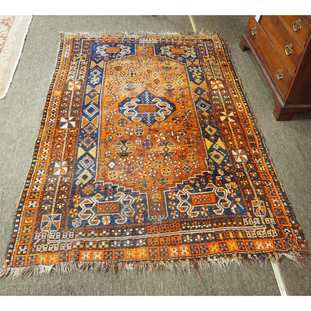 ANTIQUE PERSIAN SHIRAZ RUG OF NICE COLOURS