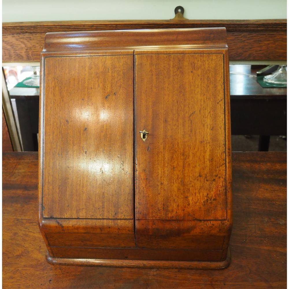 19th CENTURY MAHOGANY STATIONERY BOX