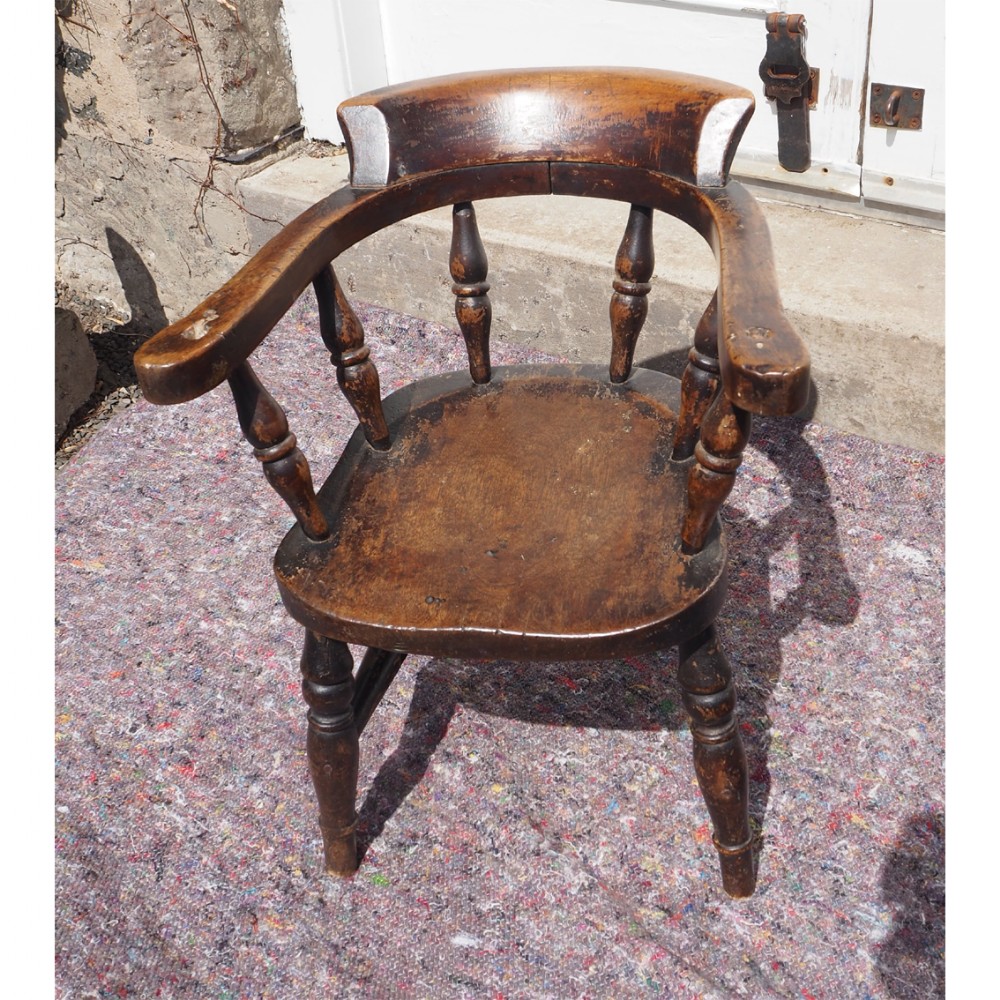 19th CENTURY SCOTTISH COUNTRY CHILDS CHAIR