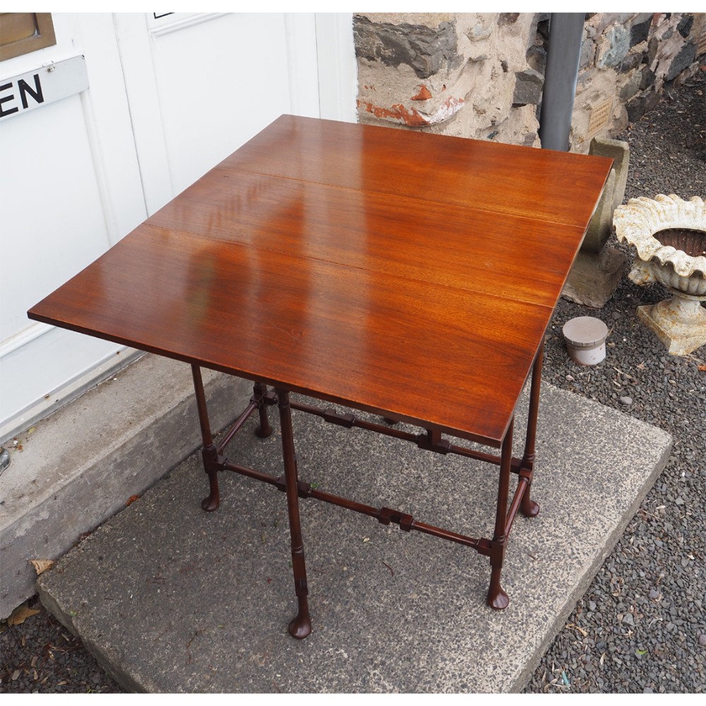 GEORGE 3rd STYLE MAHOGANY SPIDER LEG TABLE