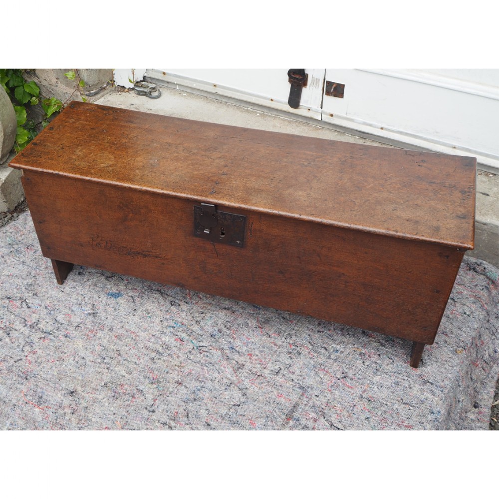 SMALL SIZE QUEEN ANNE OAK SWORD CHEST