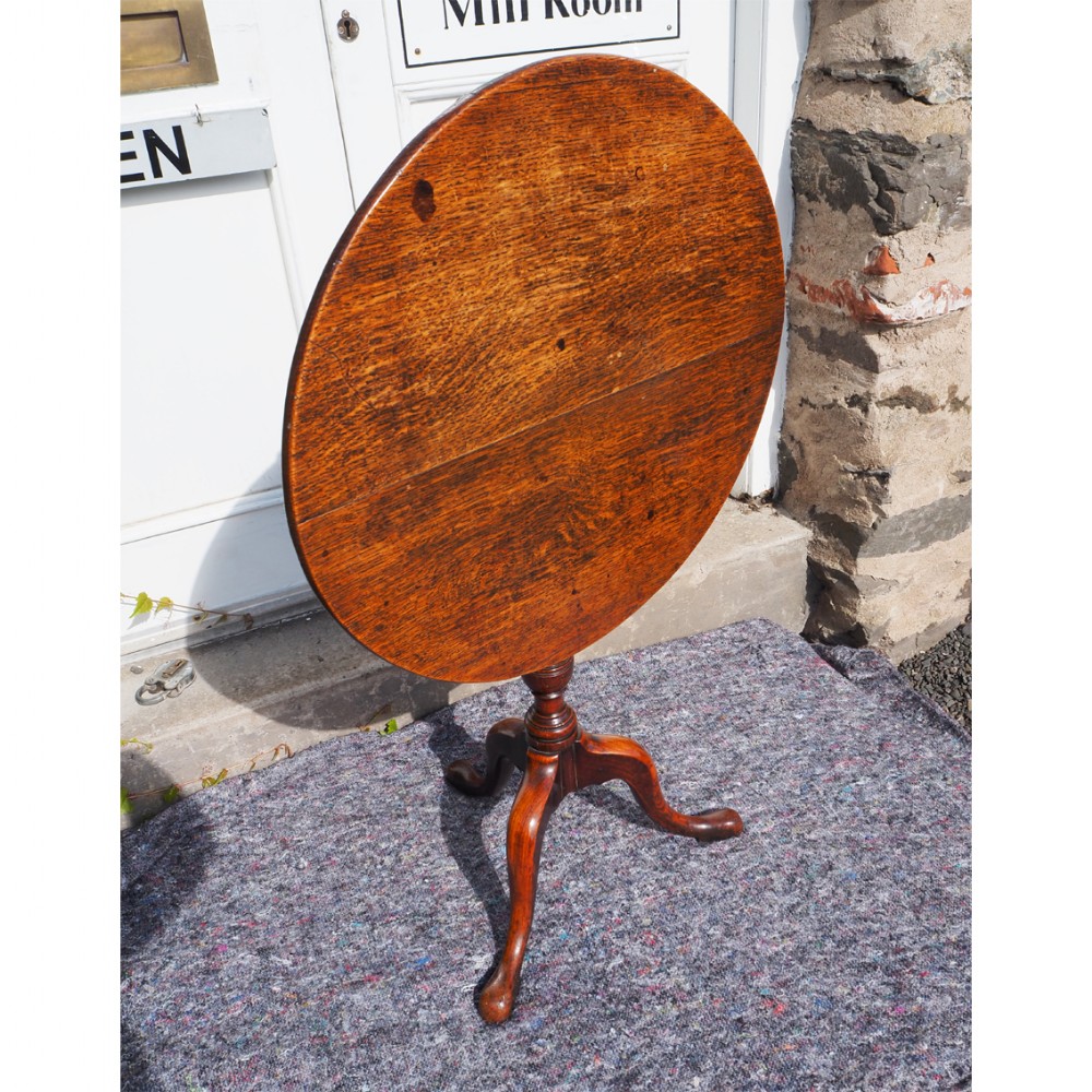 GEORGIAN OAK TILT TOP TRIPOD WINE TABLE