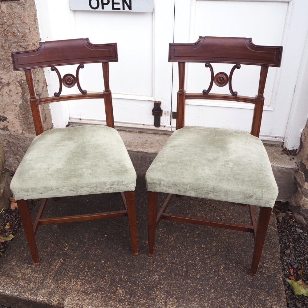 GOOD PAIR GEORGIAN MAHOGANY DINING CHAIRS