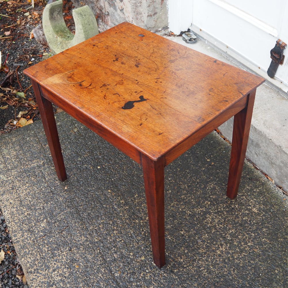 GEORGIAN MAHOGANY COFFEE TABLE (ADAPTED)