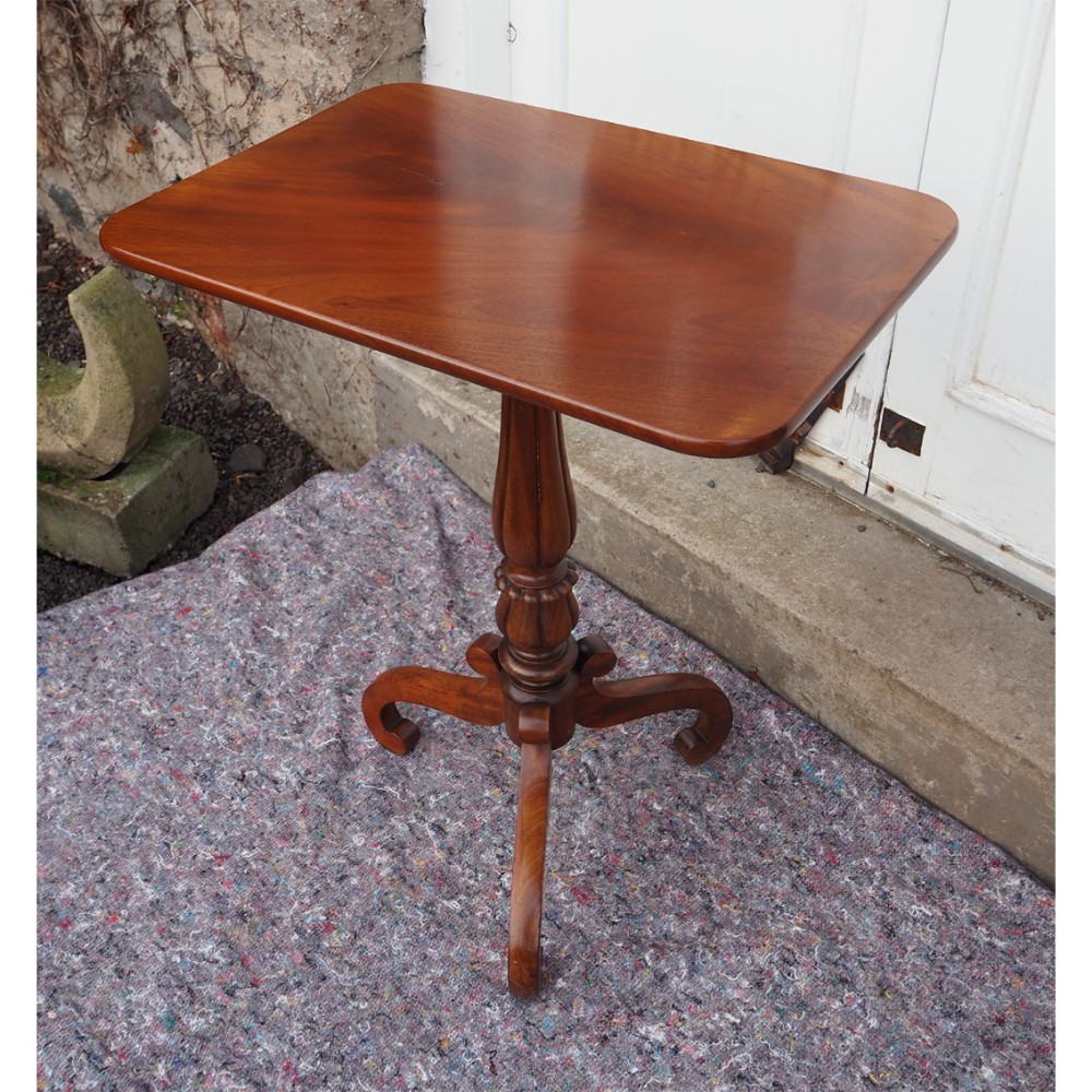 MID 19th CENTURY MAHOGANY TRIPOD TABLE