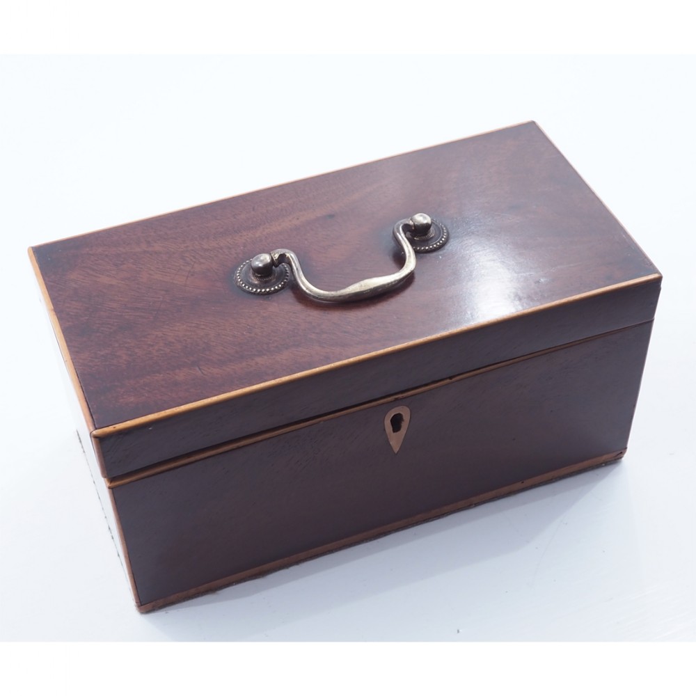 GEORGE 3rd MAHOGANY & BOXWOOD LINE TEA CADDY