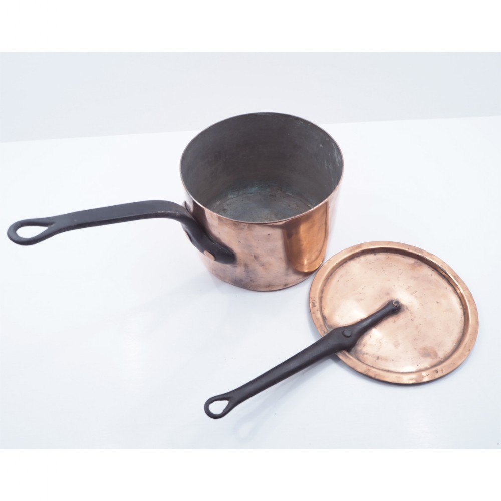 HEAVY VICTORIAN COPPER PAN & LID