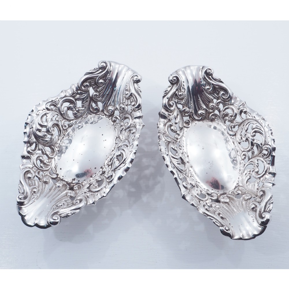 FINE PAIR OF VICTORIAN SILVER DISHES  View IV