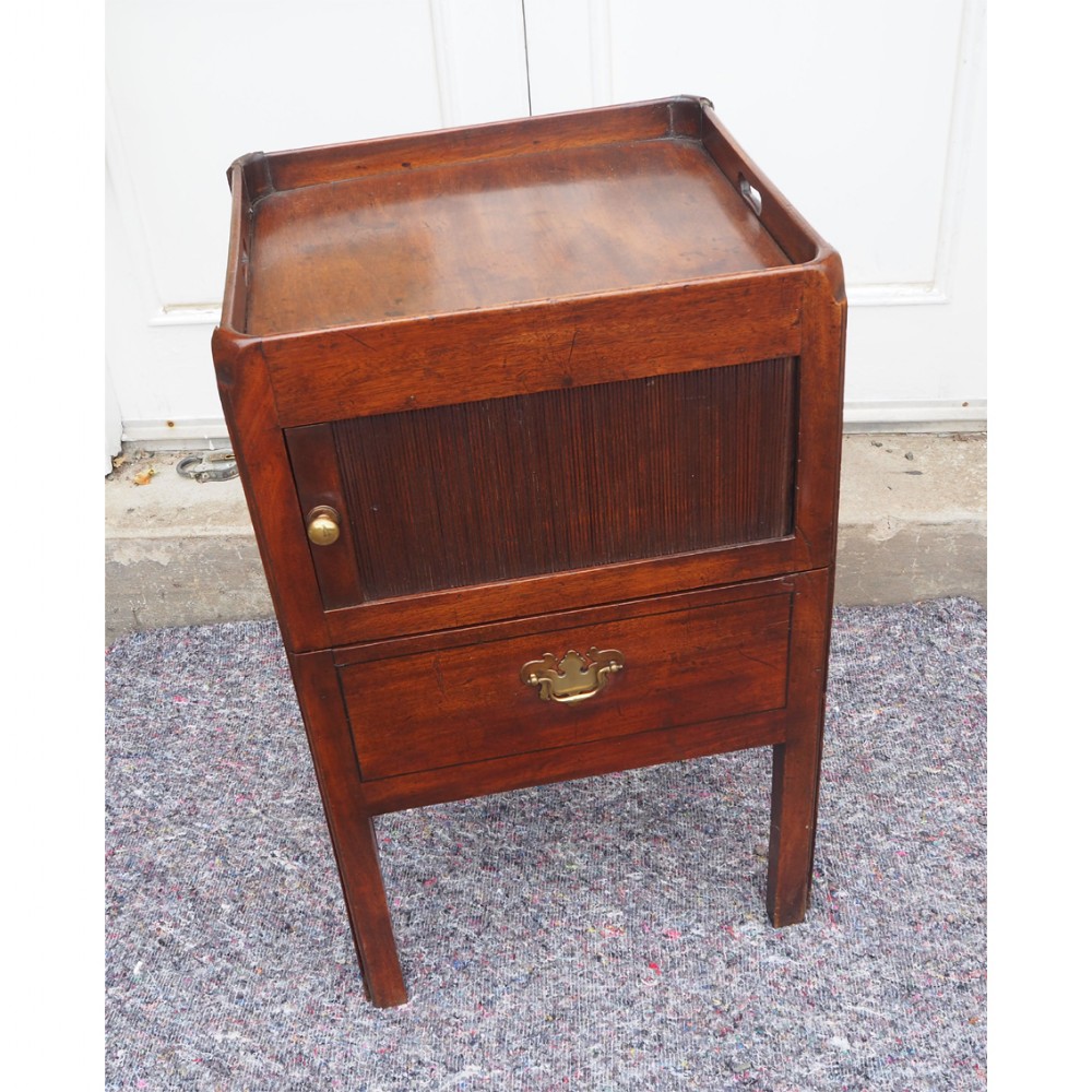 GEORGIAN MAHOGANY BEDSIDE COMMODE