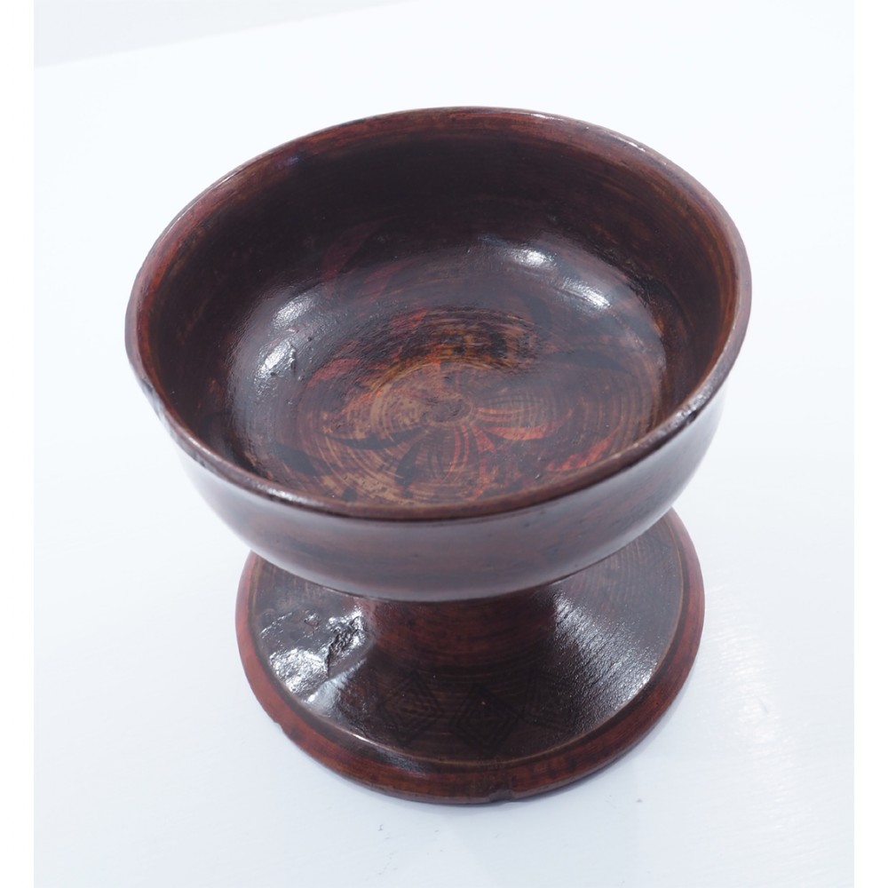 FINE EARLY 19TH CENTURY RUSSIAN TREEN BOWL