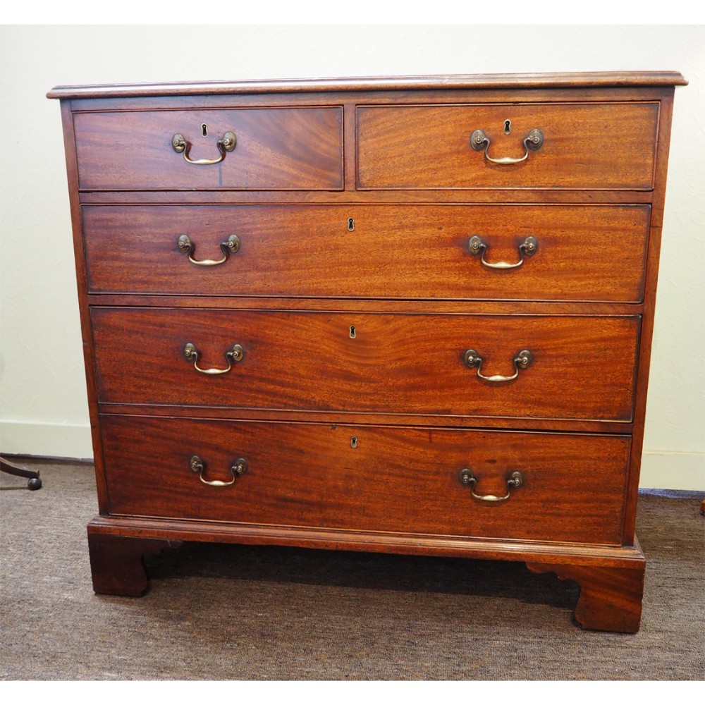 GEORGE 3rd MAHOGANY CHEST OF DRAWERS