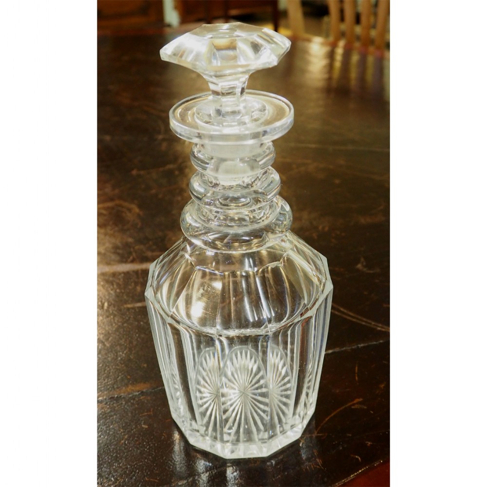 FINE HEAVY GEORGIAN CUT GLASS DECANTER