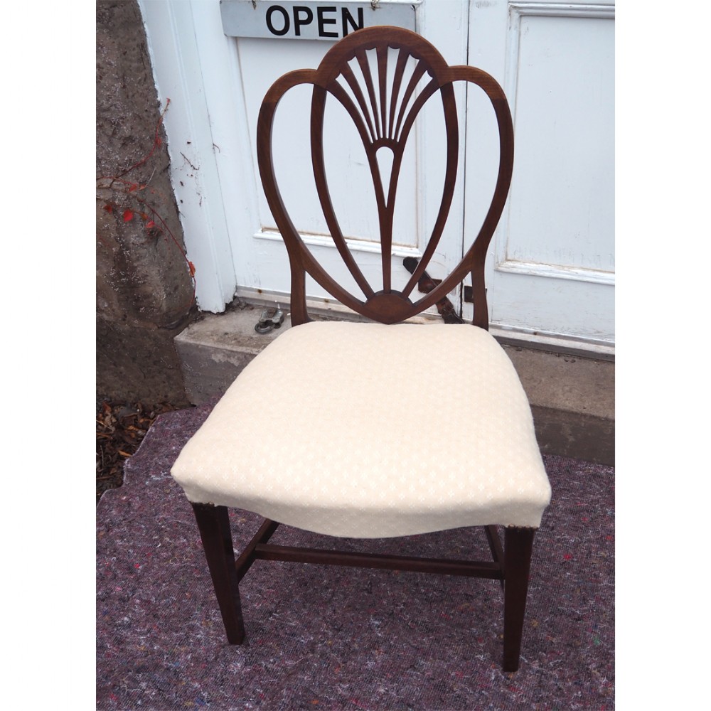 18th CENTURY HEPPLEWHITE SINGLE CHAIR