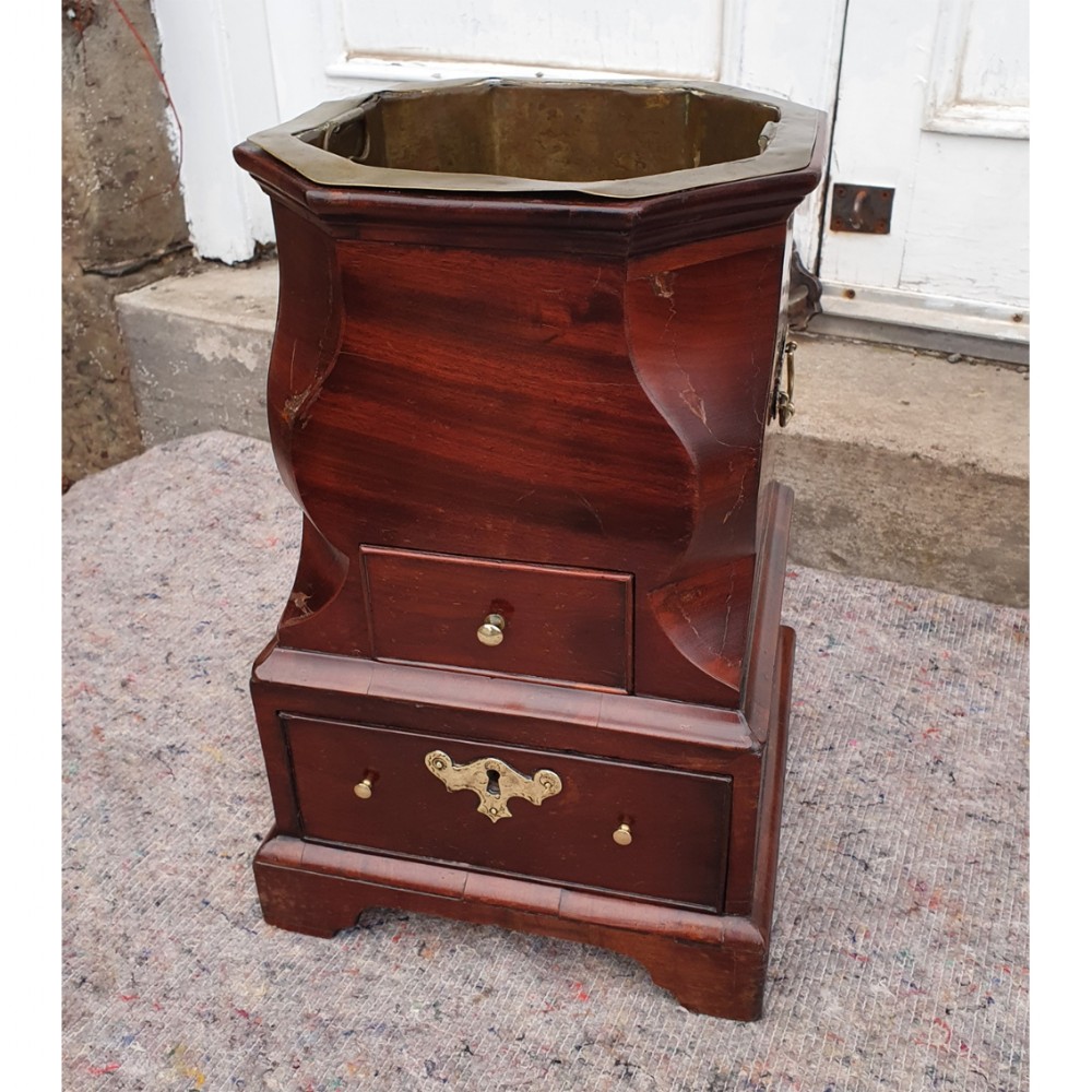EARLY 18th CENTURY MAHOGANY JARDINERE