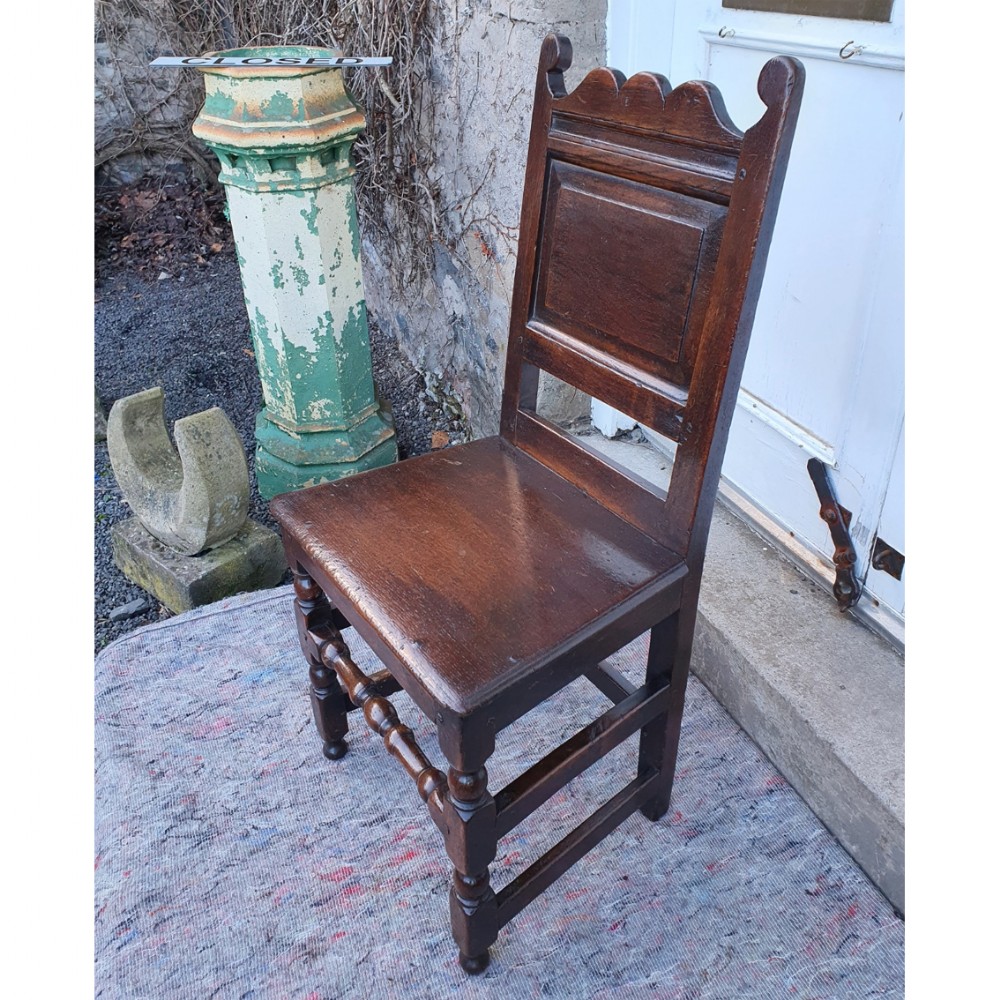 GOOD 17th CENTURY OAK HALL CHAIR