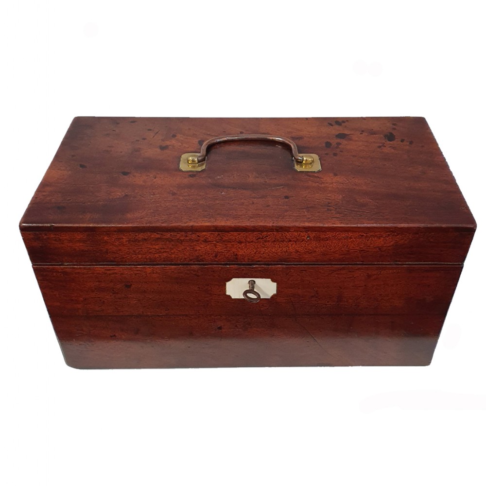 LARGE 18th CENTURY MAHOGANY TEA CADDY