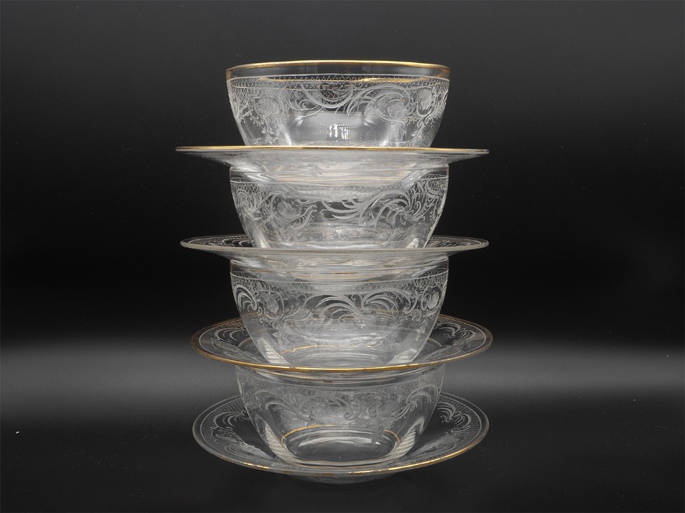 Fine Set of 4 Victorian Dessert Dishes & Plates