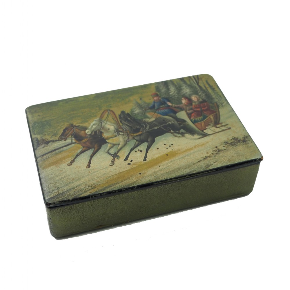 GOOD 19th CENTURY RUSSIAN PAPIER MACHE BOX