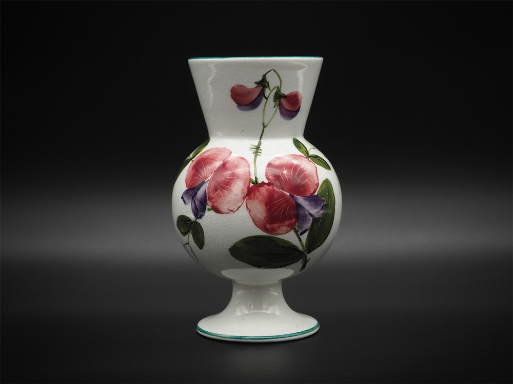 Pretty Scottish Wemyss Tulip Shape Vase