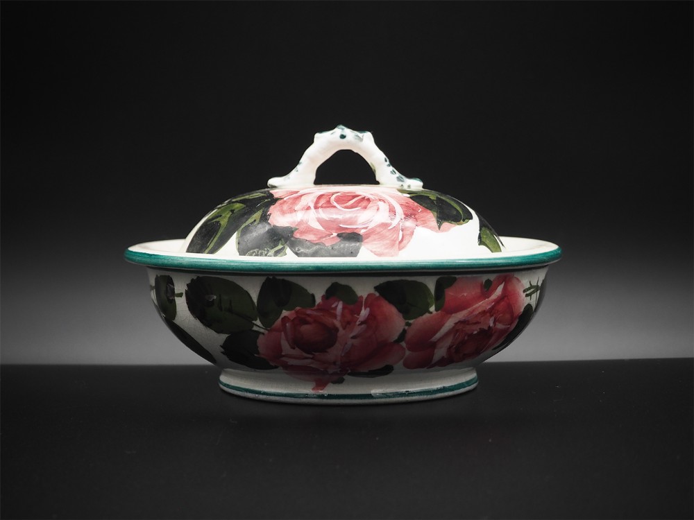 Rare Complete Wemyss Soap Dish in Roses