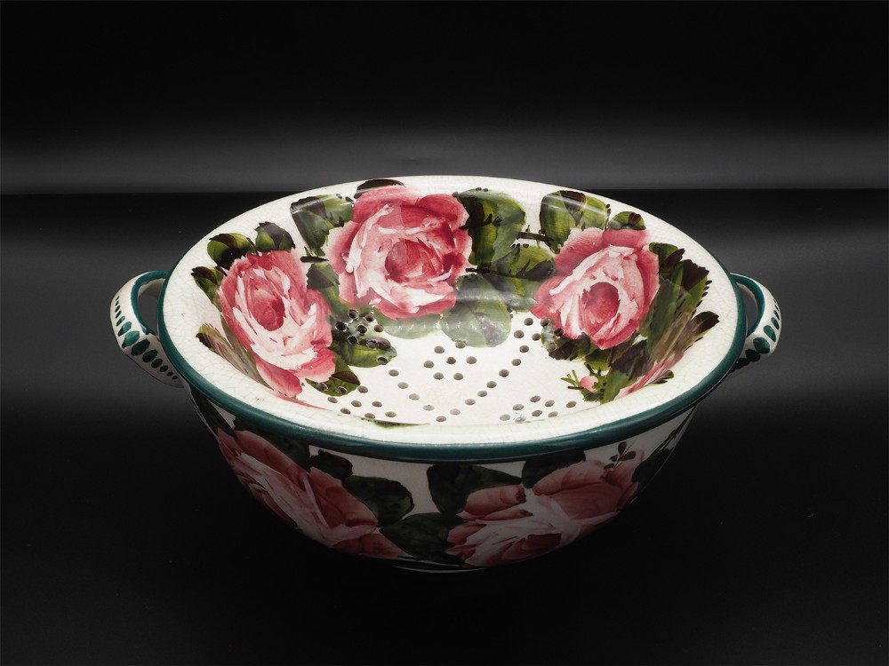 Good Scottish Wemyss Roses Sponge Bowl