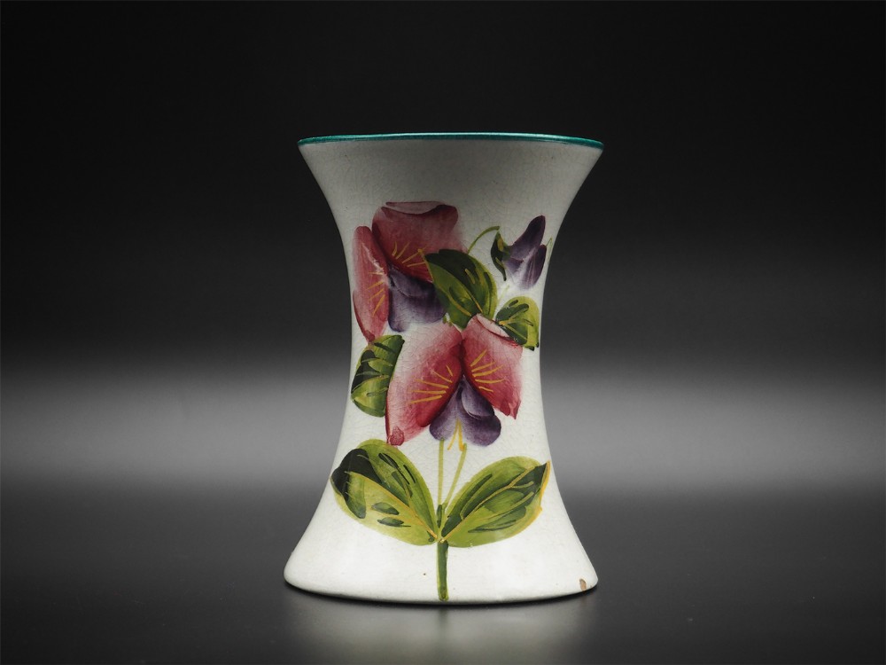 Beautiful Scottish Wemyss Sweet Peas Vase
