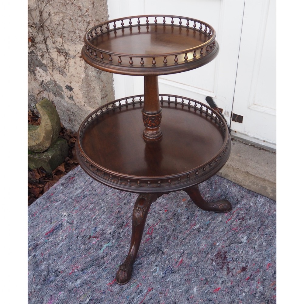 Chippendale Style Mahogany Dumb Waitor