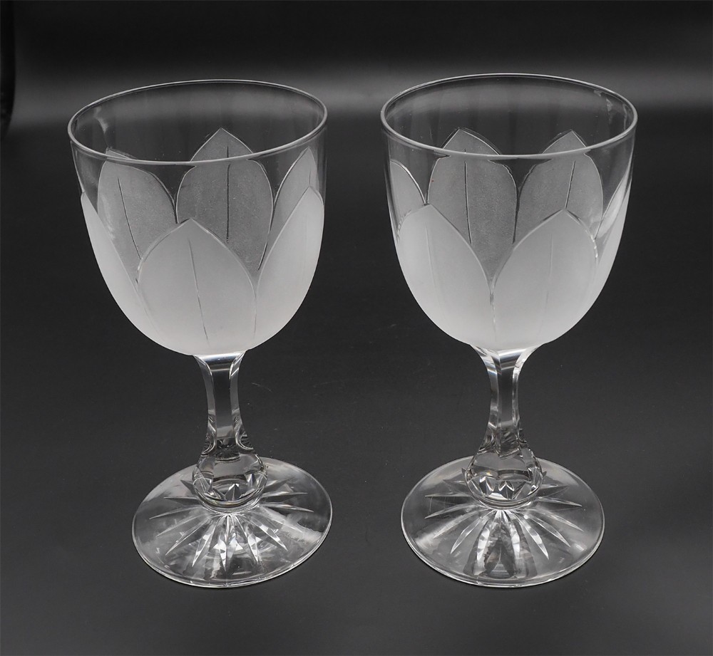 Attractive Pair of Edwardian Wine Glasses