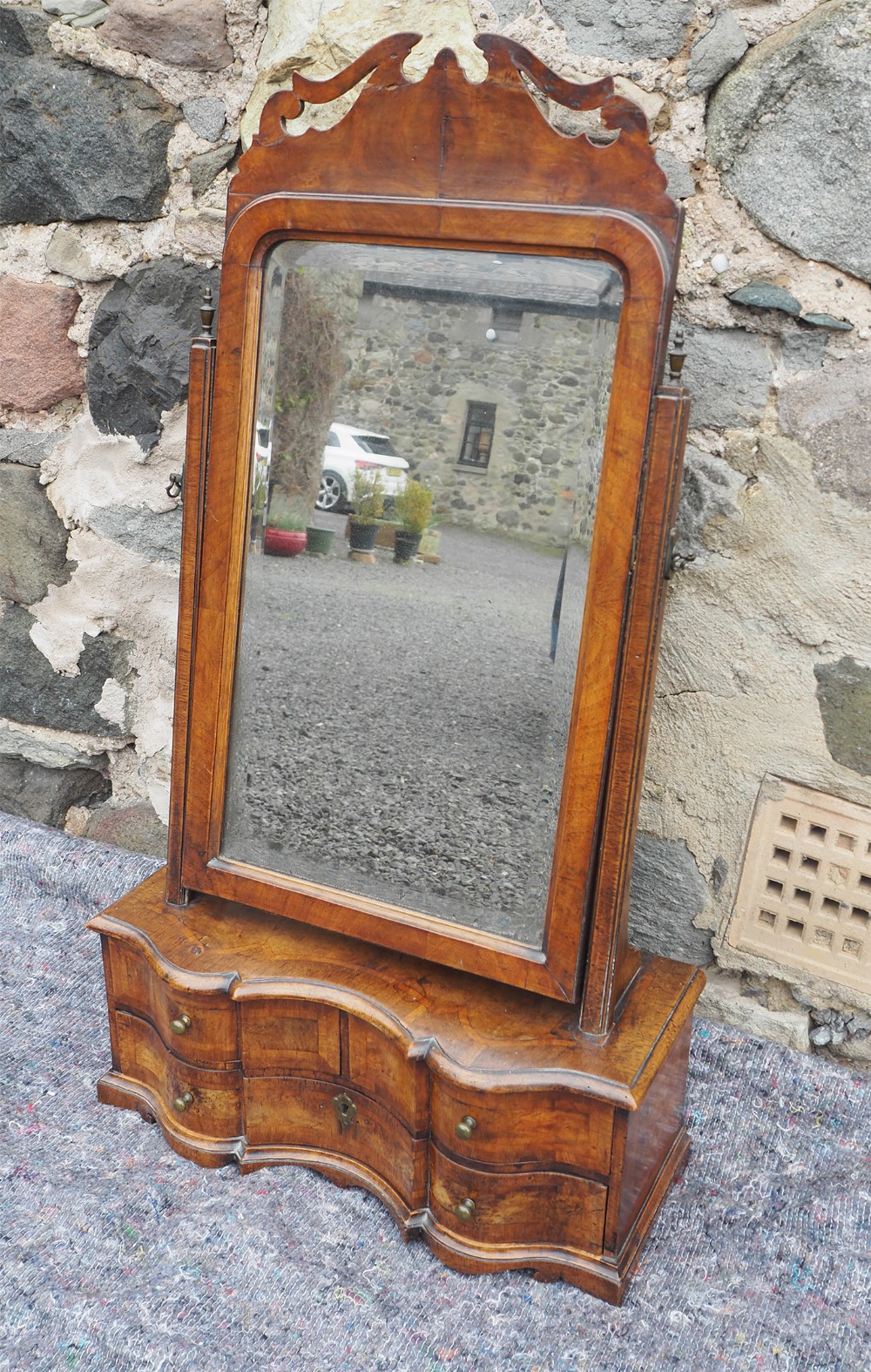 Fine George 2nd Walnut Dressing Mirror