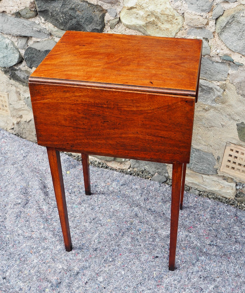Georgian Pembroke Table Design Bedside