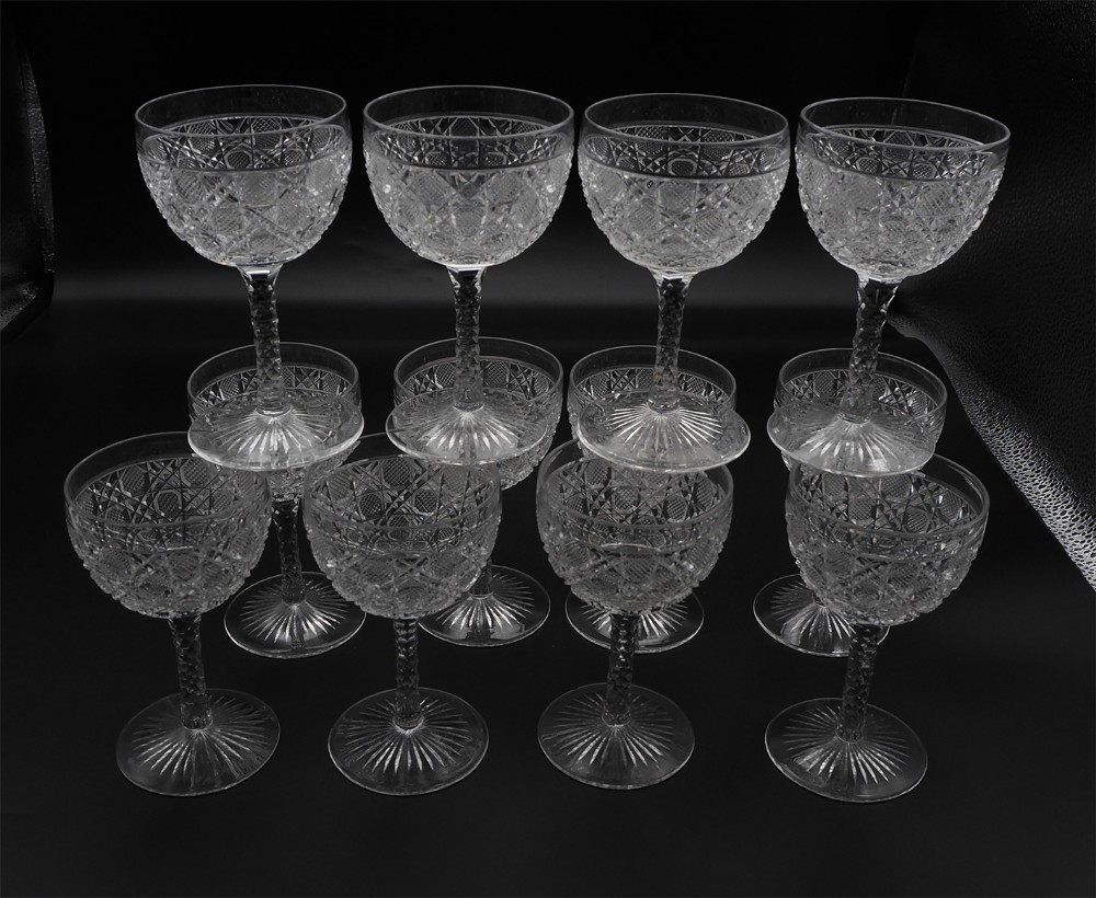 Superb Set of 12 Port / Sherry Glasses