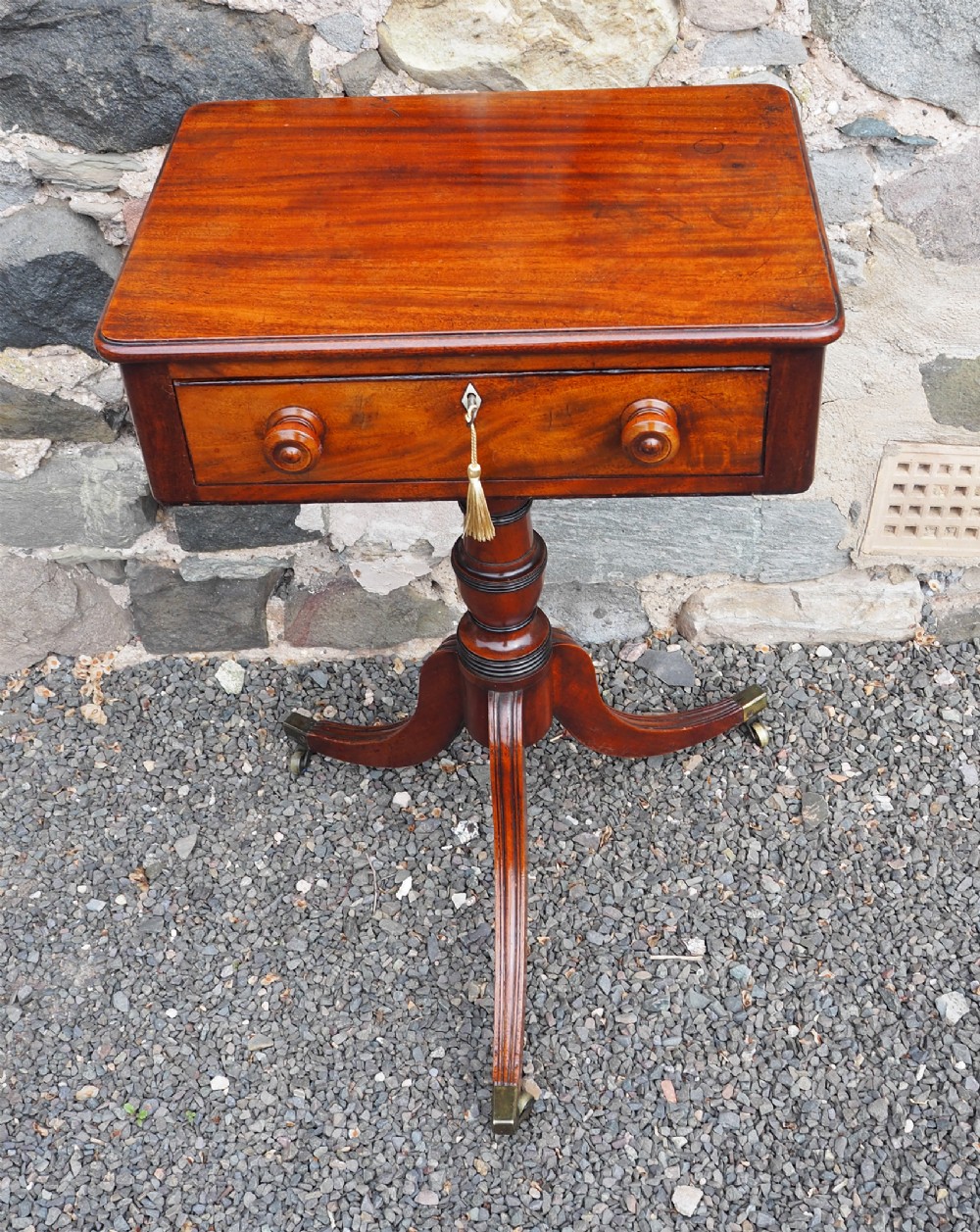 Georgian Centre Pedestal Occasional Table
