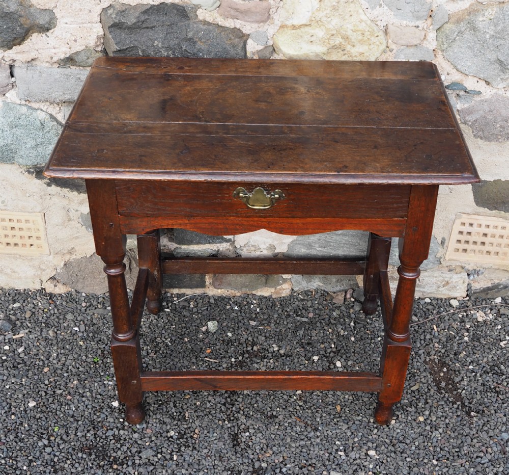 Good Early Georgian Oak Side Table