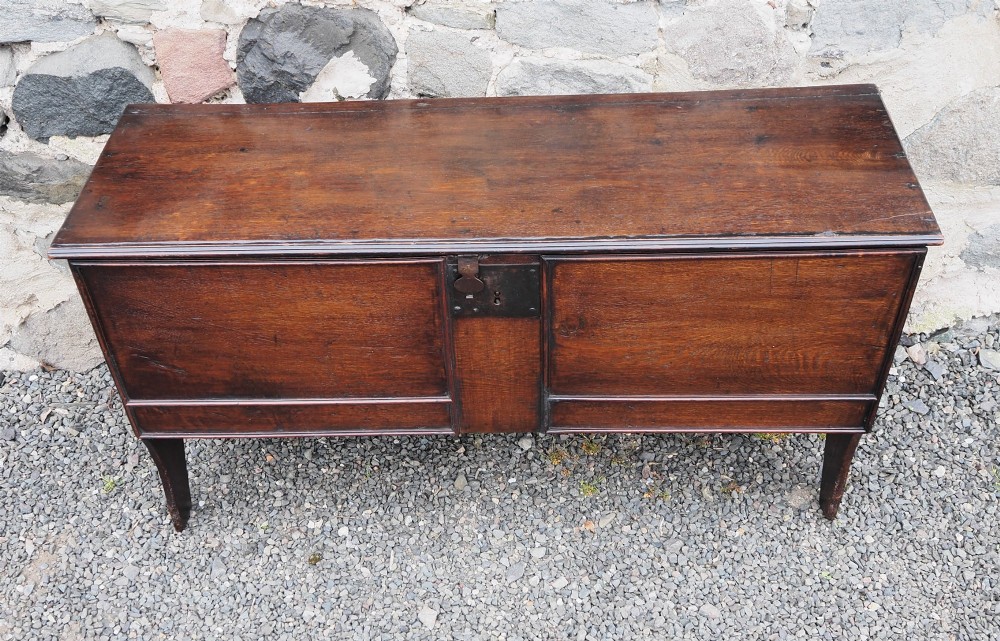 Early Georgian Oak Sword Chest