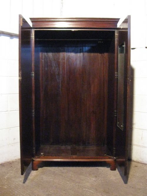 fig 2. SUPERB EDWARDIAN MAHOGANY CHIPPENDALE WARDROBE DRESSING TABLE AND TALL BOY 3 PIECE BEDROOM SUITE C1900